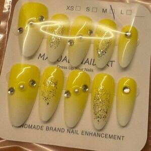 ☀️ Yellow Luxe Press-On Nail Set – Gold‎ Foil & Rhinestone Accents